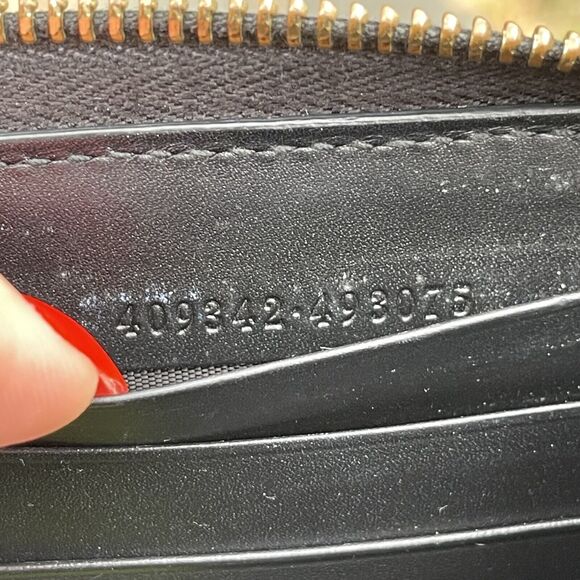 Gucci Black Monogram Leather Zip Wallet Interlocking GG Zipper Pull - Picture 13 of 14